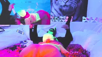 @SexyNeonKitty being a kinky kitty