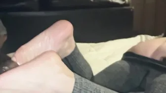 Slow Motion turf job from Milf with stunning foot
