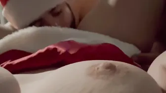 Sexxxy Santa eating Ms. Claus Soak Cunt