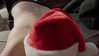 Sexxxy Santa eating Ms. Claus Soak Cunt
