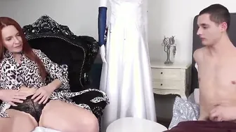 Classy Milf wants to be my Sugar Mommy