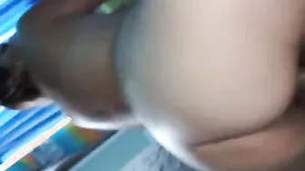 Madura colombiana me chupa la verga y follamos en motel