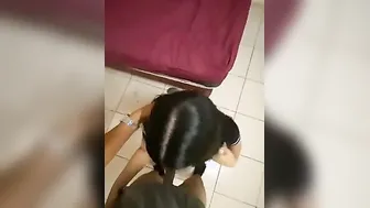 Vecinita culona me invita a su habitación
