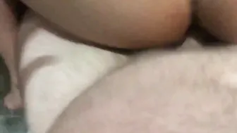Mudei pra um chalé na praia pra tomar Sol de dia e pau de noite