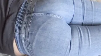 Showing off the gigantic booty of her my ex-wife to