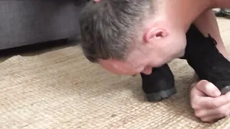 boot licking fem dom