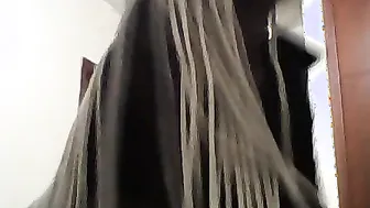 I have sex with the delivery man into my building