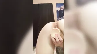 Gothic bimbos has shaking orgasm while masturbating close up