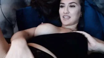 Horny Slut Loves To Fuck Herself