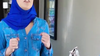 Hijab 18 Year Olds Lacey Hidden Used To Blackmail