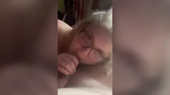 I love when she blows my dick