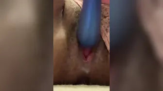 Juicy Milf pounds her vagina with her favorite sex toy