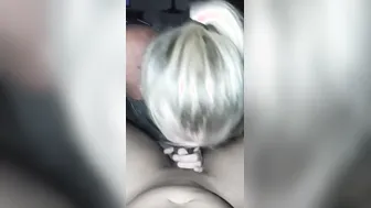Hoe getting enthusiastic about blowing dick and goes kinky when the big black dick grows bigger and harder