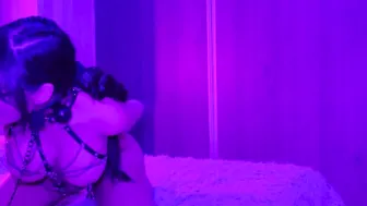 Mi sumisa me deja cogermela como yo quiero y me vengo en sus nalgas