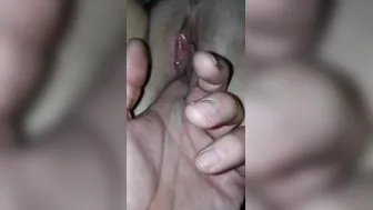 Eating snatch and making her cum