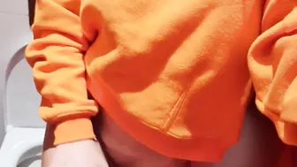 She cant wait anymore Risky masturbation into aeroport bathroom