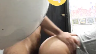 Salope marocaine se fait baiser dans des toilettes. قحبة مغربية كتهزو ف طواليط 2022