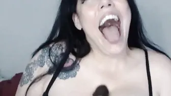 Amateur fucks gigantic hooters with toy on webcam
