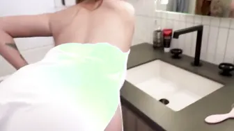 Huge Booty 19 Year Old Step Daughter Family Pounded By Gigantic Cock Dad Inside Wc point of view - Scarlett Sommers Kinky Rich