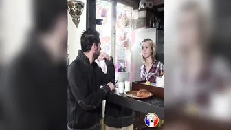 Alexia se fait punir par le mec de sa mère