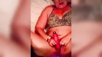 Mom cummin while masterbating wanting two dicks