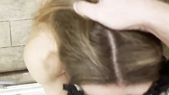 The dude give a women inside the shower into her mouth and ends up on her loose hair with gusto