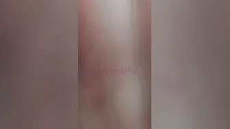 Mi novio se fue a trabajar y el vecino me cogió en four - LaNenaPia