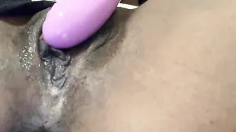 Making this cunt creamy and squirt