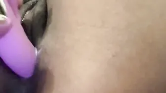 Making this cunt creamy and squirt