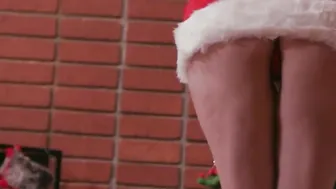 Grab porn video – DAGFS - Banging Ms. Claus Lauren Philips On Xmas Night