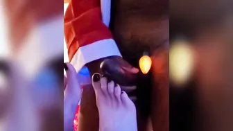 Mama Has a Turf Job for Santa