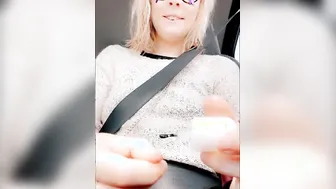 Clips from my day ❤︎ I painted my nails at a parking lot and peed into a outside WC ❤︎