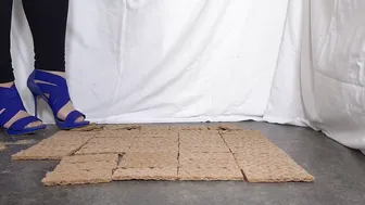 Trample porn video – She steips on your rough bread