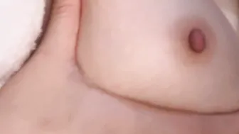 【個人撮影】乳首ビンビン♡︎エッチな自撮りでおっぱい見せつける ⭐︎ Japanese anime femaleErotic selfieCosplay