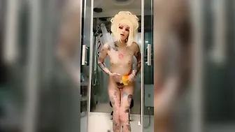 Bae Toga Himiko wants you to cum shower with her.