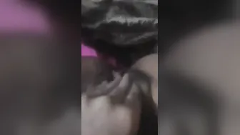 Chica linda masturbandose