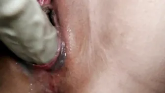 BBW creams all over gigantic veiny penis offer toejob