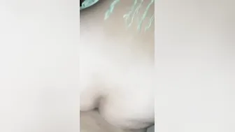 Gigantic ass white sluts loves rides and jizzes all over gigantic penis