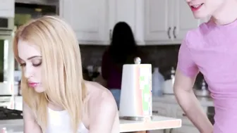 Freeuse Family Fucking My Small Blonde 19 Yo Stepsister While Cougar Makes Lunch - Chloe Cherry Alex Jett
