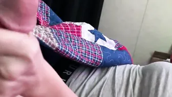 Posing hand job turn sloppy FELLATIO