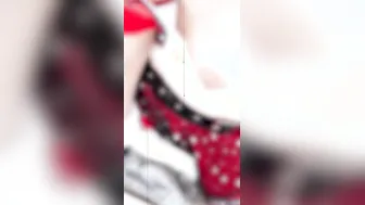 【クリスマス】サンタコスプレで大量潮吹きオナニーを視聴者にプレゼント