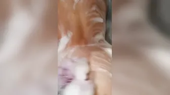 hot takes a bubble bath-tub