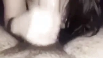Succhio il cazzo ad un mio amico e mi faccio scopare come una troia