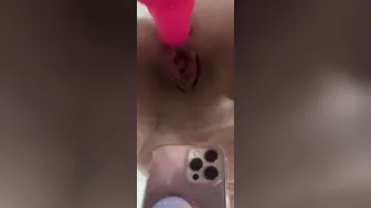 Sexsual lil Amelia riding with her butt
