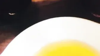 goddess Lia Pees Gold