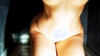 Bombshell Masturbate Leaking Vagina and Orgasm into the Shower