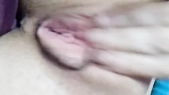 Having fun with my cunt