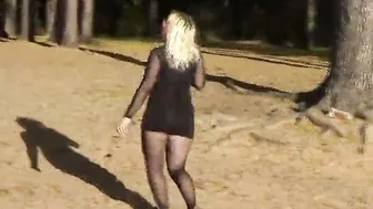 Beauty butt into the woods