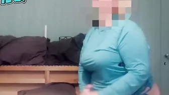 My fat vagina masturbating on 1 leg while jerking off
