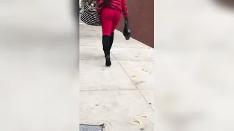 huge jiggly booty pt2 must watch